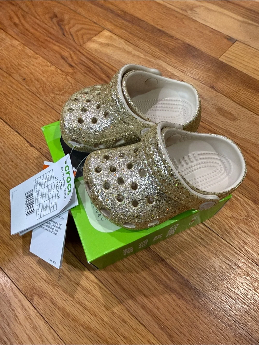 CROCS Kids' Glitter Clogs in Gold Size 2-3